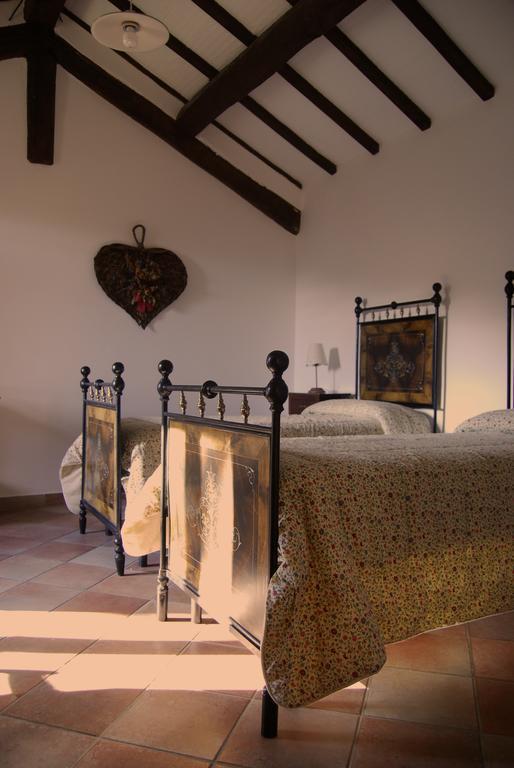 Villa Casale Degli Ulivi Gualdo Tadino Zimmer foto