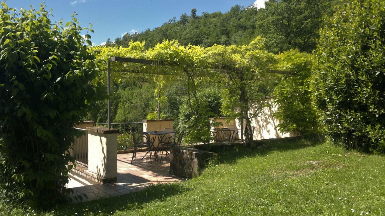 Villa Casale Degli Ulivi Gualdo Tadino Exterior foto